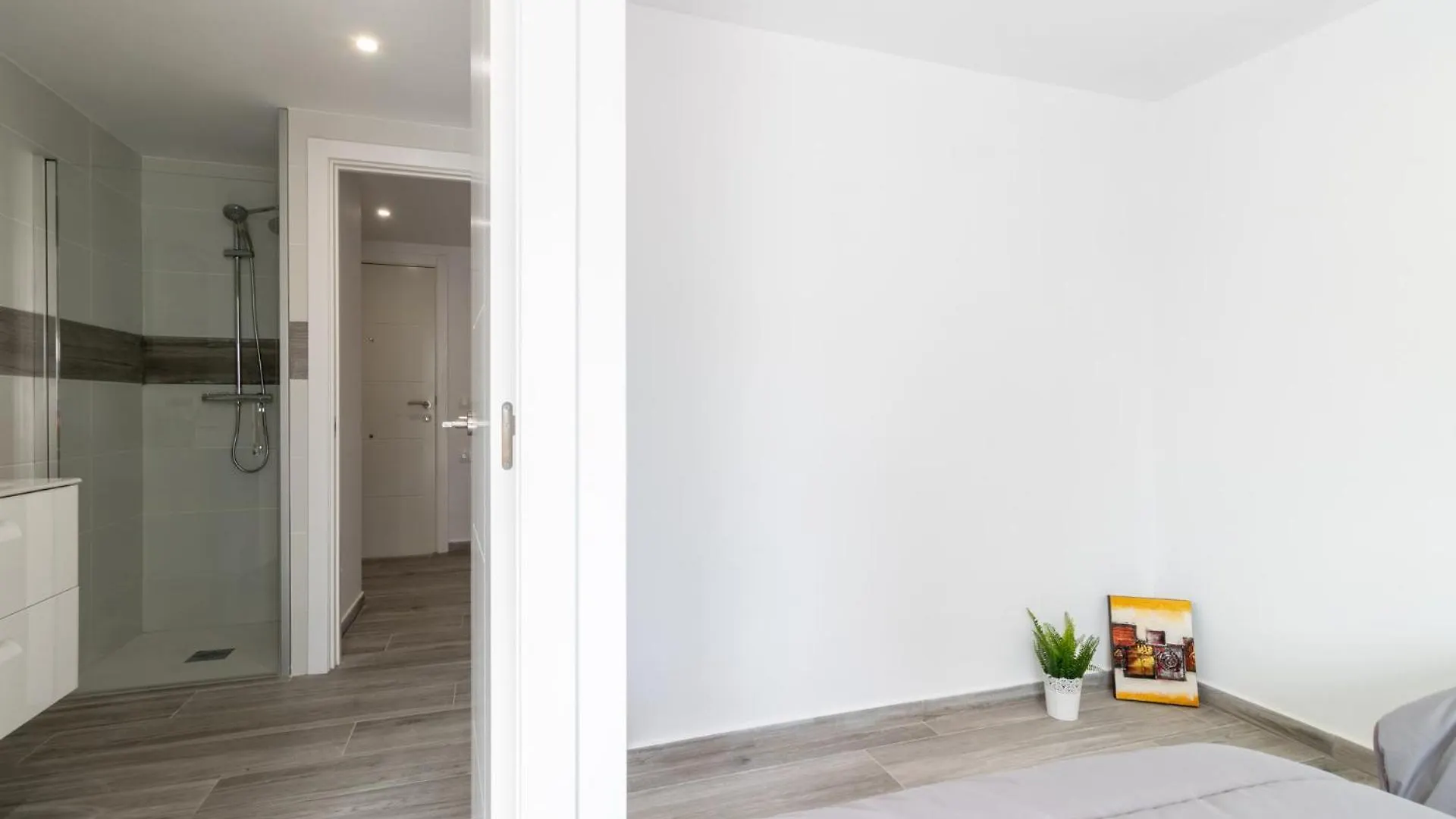 Ferienhaus Goldhome - Casa 4 Habitaciones, Piscina Privada Climatizada Empuriabrava