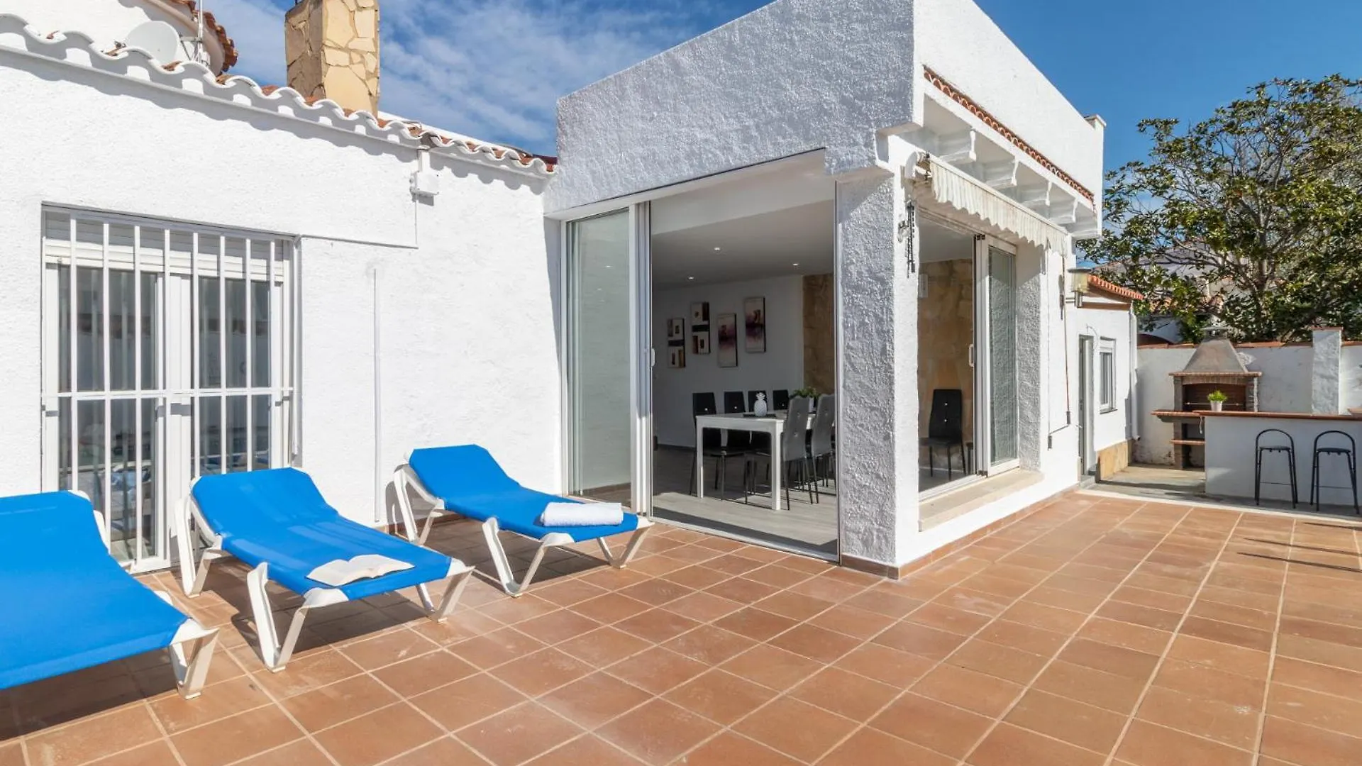 Goldhome - Casa 4 Habitaciones, Piscina Privada Climatizada Empuriabrava Spanien