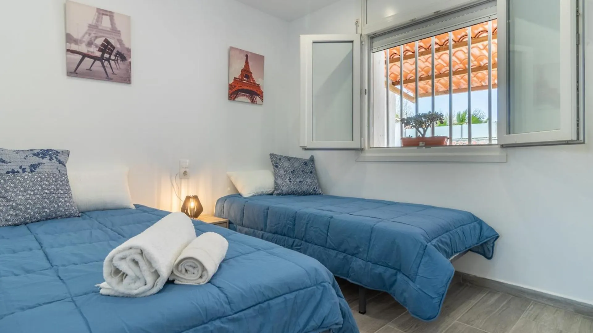 Goldhome - Casa 4 Habitaciones, Piscina Privada Climatizada Empuriabrava Spanien