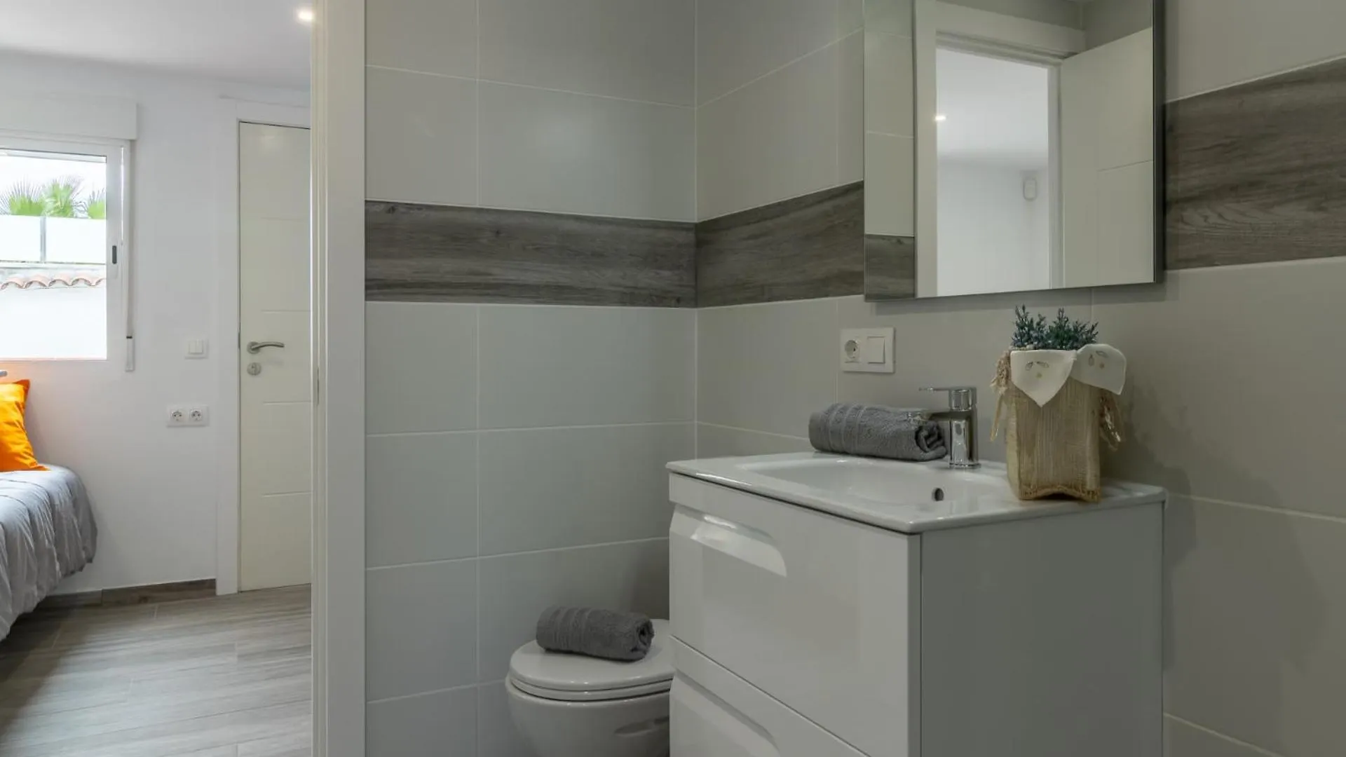 Ferienhaus Goldhome - Casa 4 Habitaciones, Piscina Privada Climatizada Empuriabrava Spanien